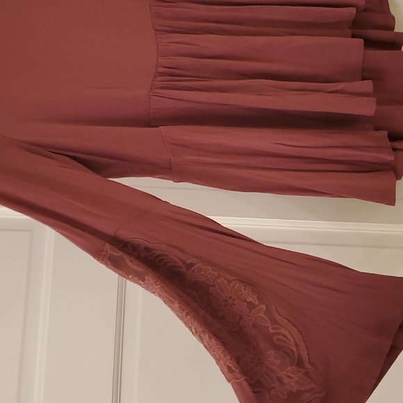 Mauve American Eagle Soft Top - Picture 2 of 7